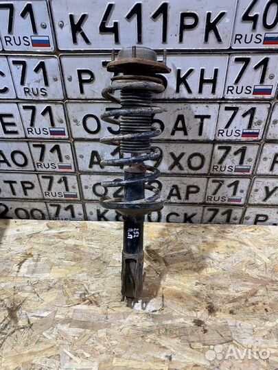 Стойка амортизатора в сборе передняя правая