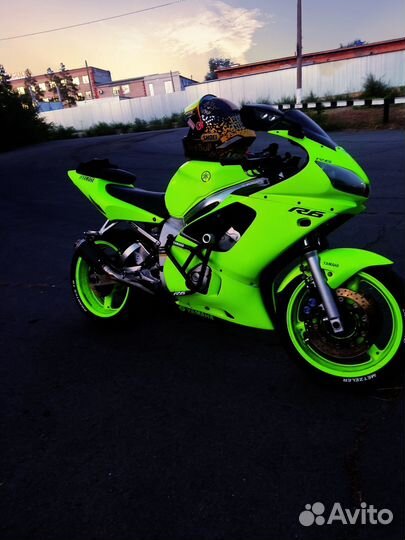 Yamaha R6