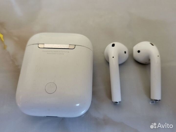 Беспроводные наушники apple airpods