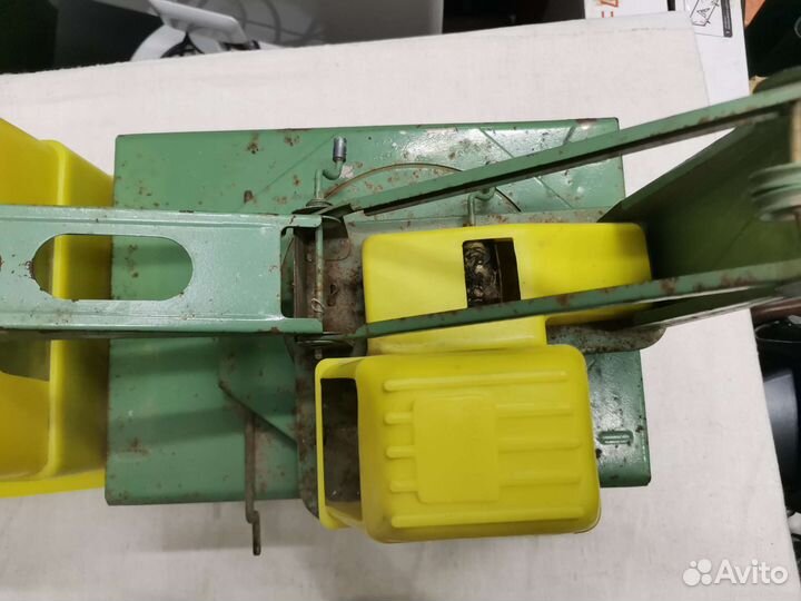 Игрушка детская машина ЗИЛ 130 Кран СССР (Ч)