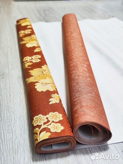 Обои остатки, красно-золотой цвет