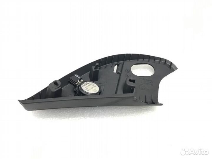 Накладка зеркала передняя правая Skoda Octavia 1.6