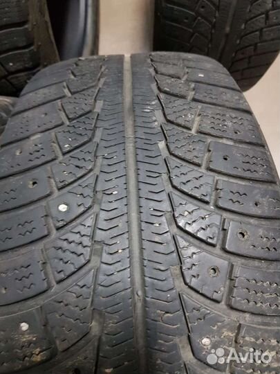 Gislaved Nord Frost 5 235/55 R17 103T