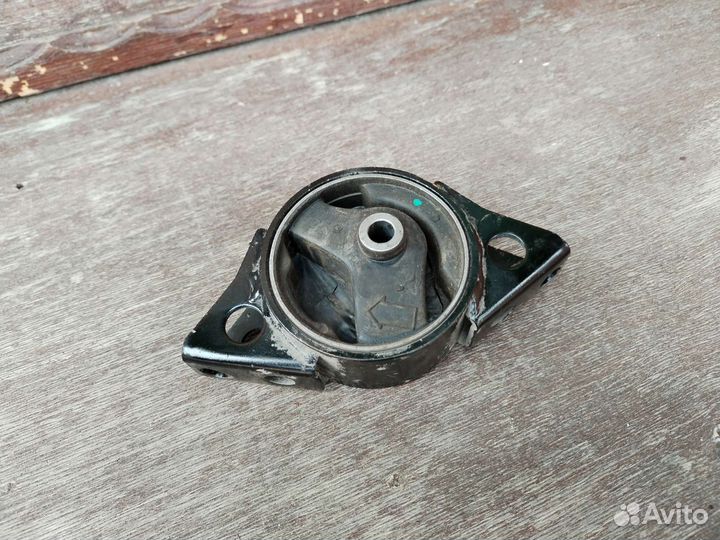 Подушка двигателя