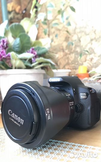 Продам Canon EOS 700D