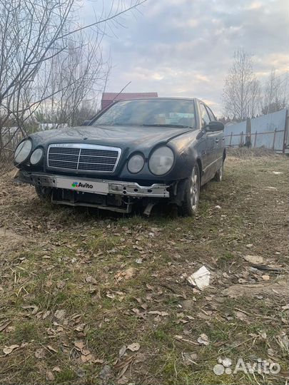 Mercedes-Benz E-класс 3.2 AT, 1996, битый, 400 000 км