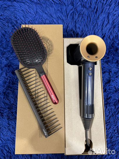 Dyson фен + комплект расчесок Dyson