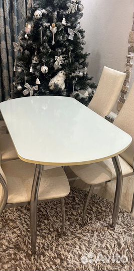 Кухонный стол