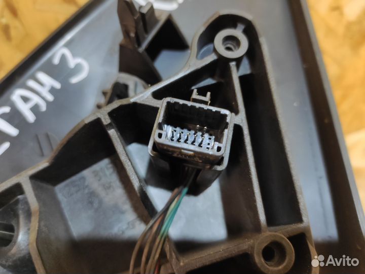 Зеркало правое Renault Megane 3