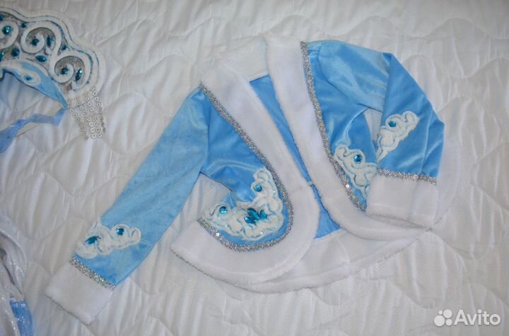 Новогодний костюм снегурочки