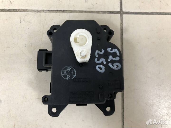 Моторчик заслонки печки Toyota Corolla E150 2006-2