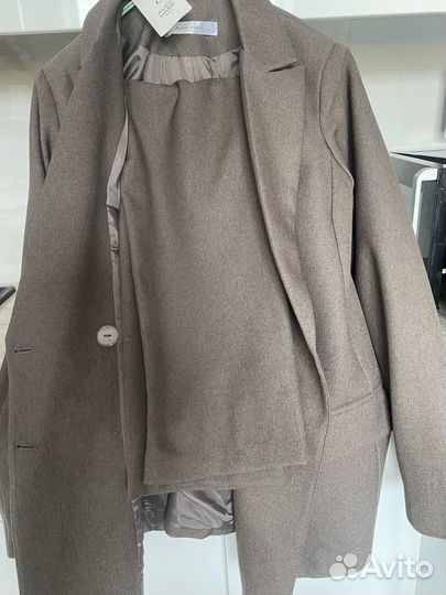 Костюм брючый р.50