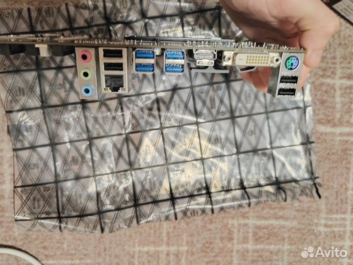 Материнская плата B450M DS3H