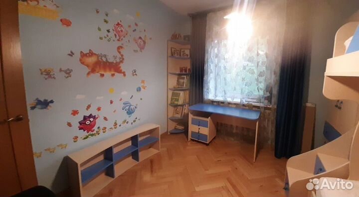 Детская двухъярусная кровать с комплектом мебели