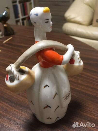 Фарфоровые статуэтки