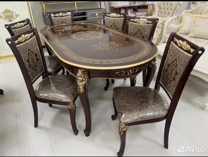 Кухонный стол и стулья новые