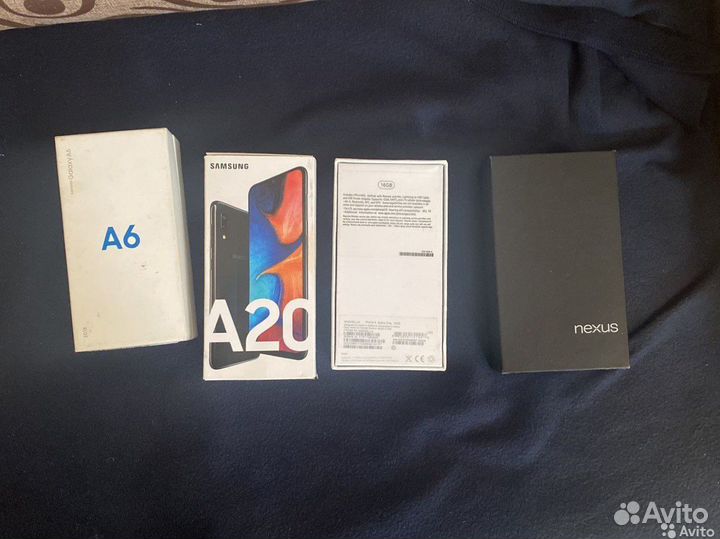 Коробки от телефонов iPhone, samsung