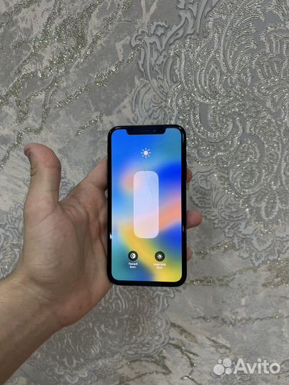 iPhone X, 64 ГБ