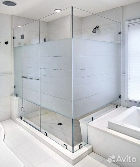 Перегородки из стекла в ванную