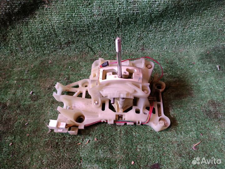 Кулиса кпп Mazda 6 GG рестайлинг (2005—2008)