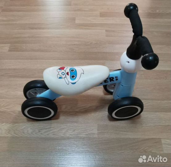 Беговел для малышей от года