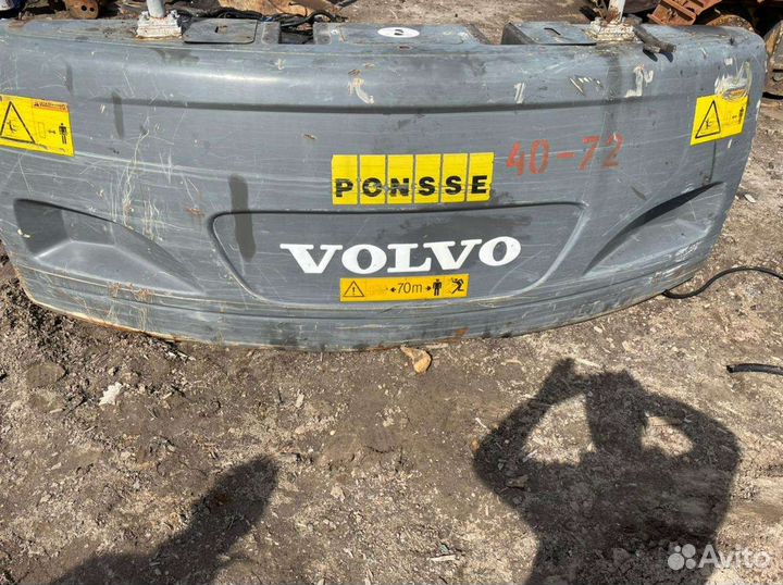 Противовес Volvo EC210