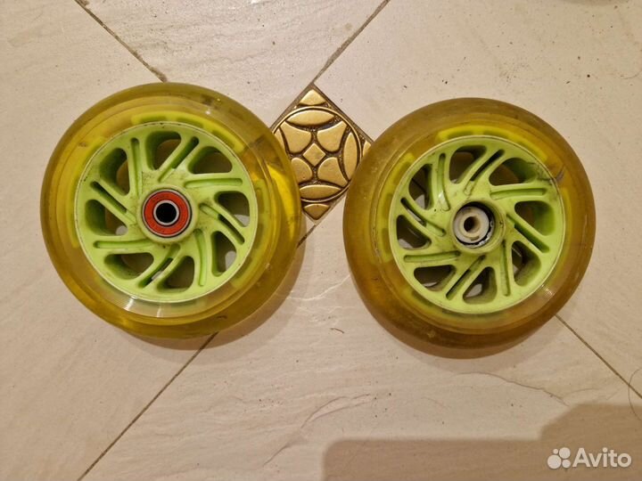 Колеса для трюкового самоката светящиеся в темноте
