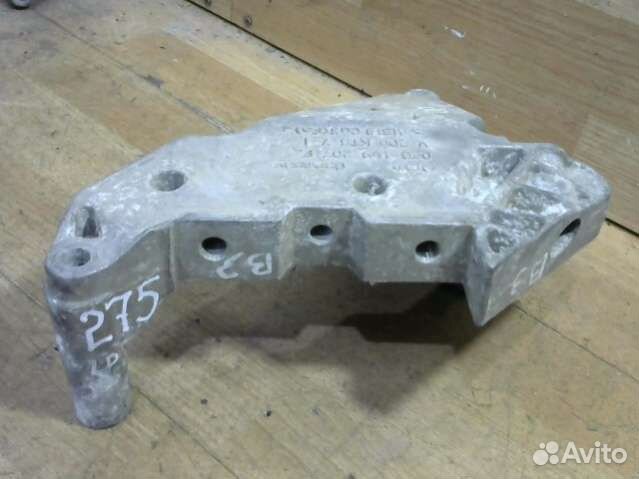 Кронштейн двигателя Volkswagen Passat B6 03G199207