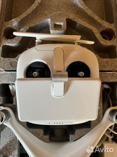 Квадракоптер DJI phantom 4 pro plus