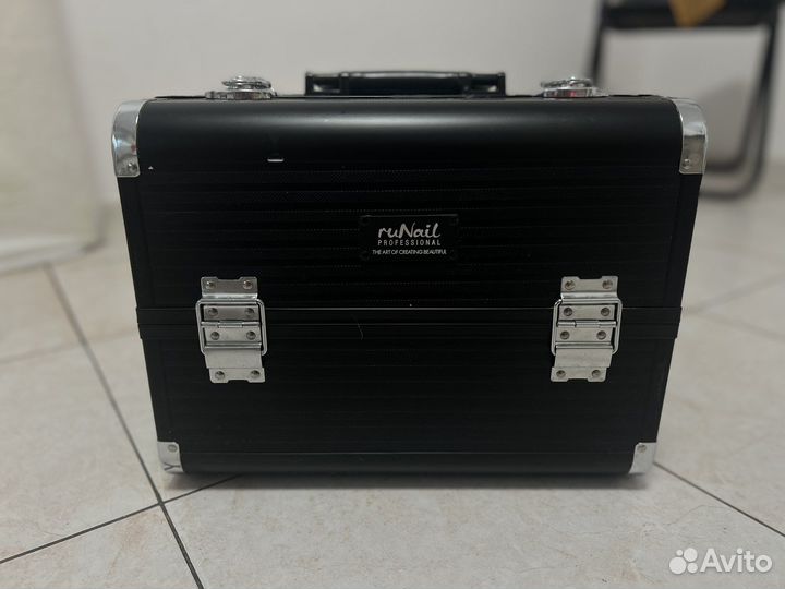 Бьюти кейс для визажиста или мастер маникюра