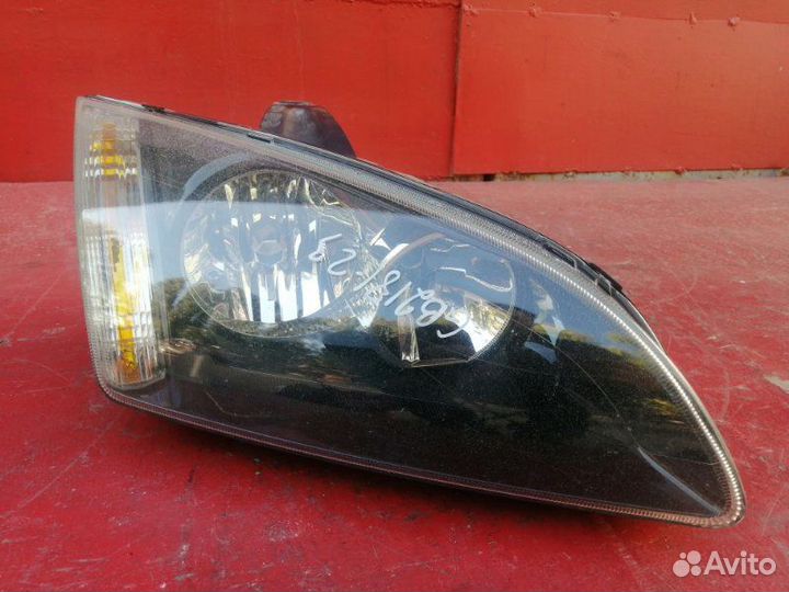 Фара правая Ford Focus 2 hwda 1.6 zetec 2006