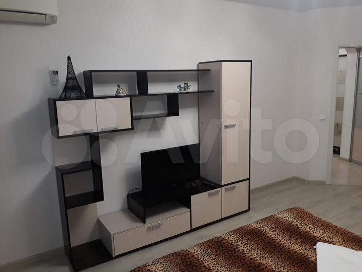 1-к. квартира, 45 м², 8/17 эт.