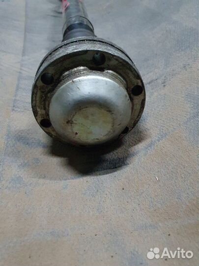 Привод, полуось передний правый Skoda Superb