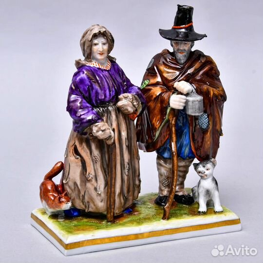 Фарфоровая Статуэтка