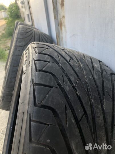 Dunlop Direzza DZ102 235/35 R19 и 245/35 R19