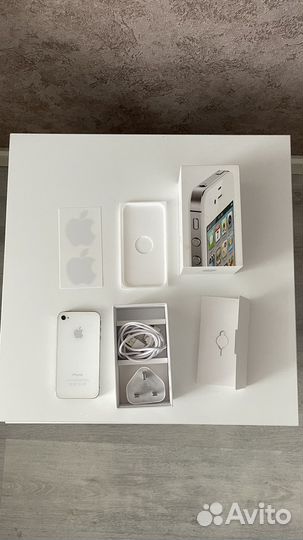iPhone 4S, 16 ГБ
