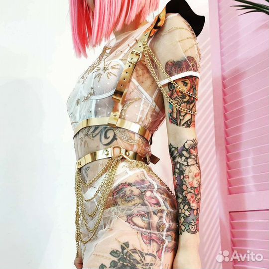 Портупея крылья золотая с цепочками из натуральной