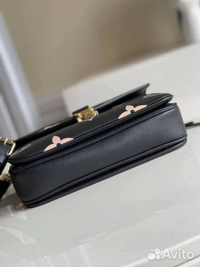 Сумка кросс-боди Louis vuitton pochette metis