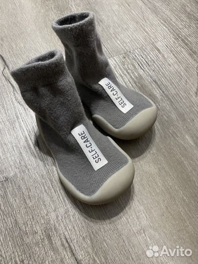 Носки с резиновой подошвой