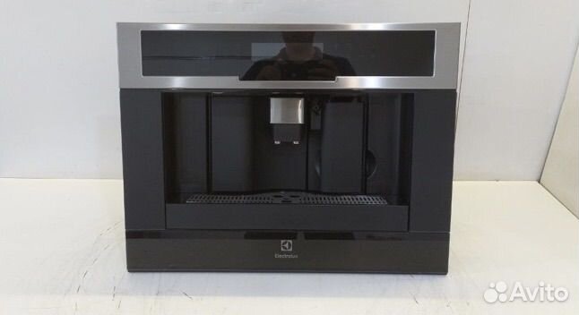 Встраиваемая кофемашина electrolux