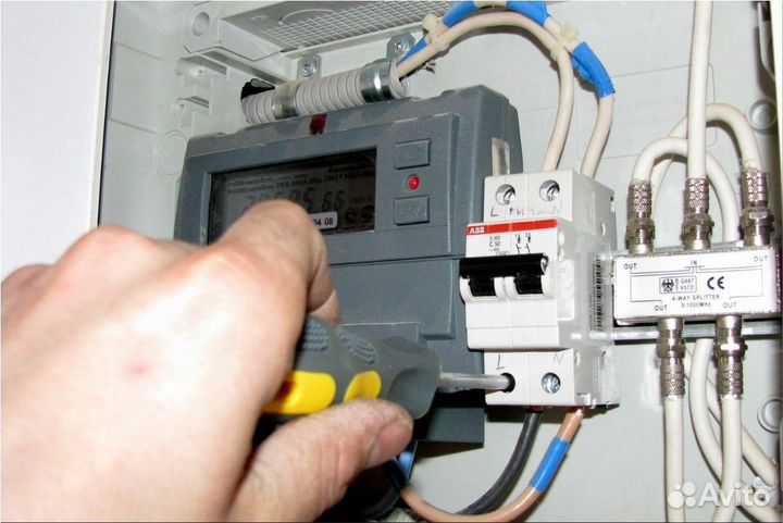 Электрик. Сборка электрощита