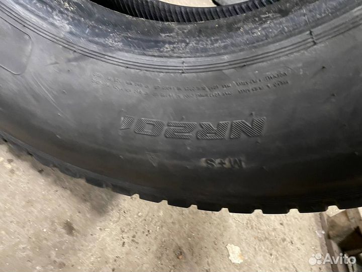 285/70 R19.5