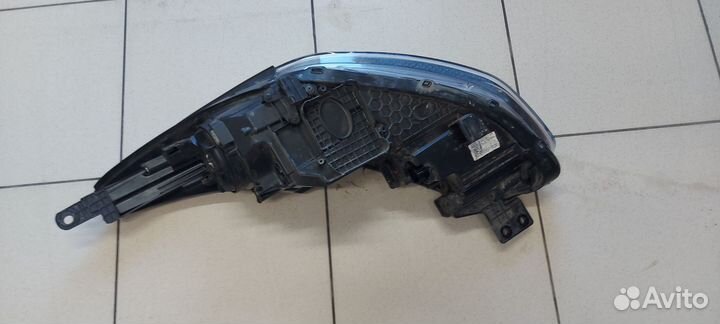 Фара передняя правая Kia Sportage 4 Киа Спортейдж