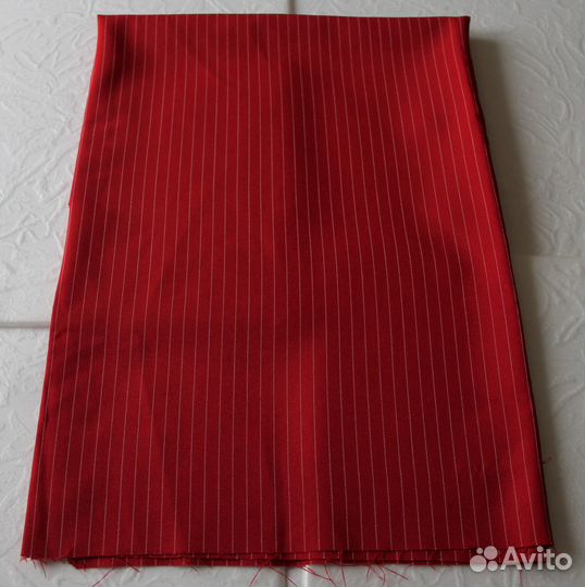 Ткань костюмная красная