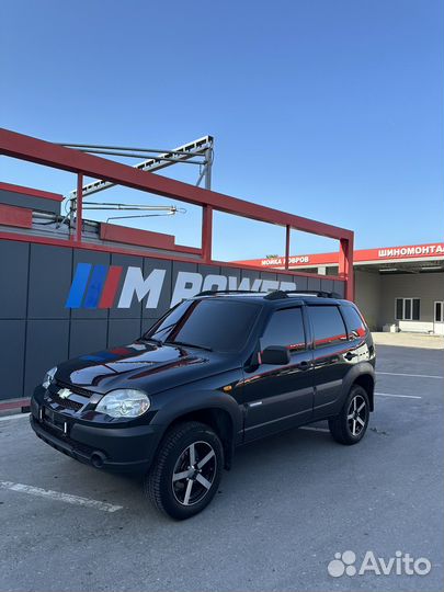Бампер на Chevrolet niva