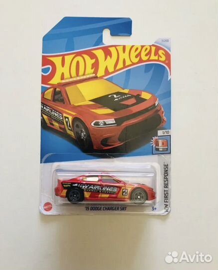 Hot wheels 2015 Dodge Charger SRT