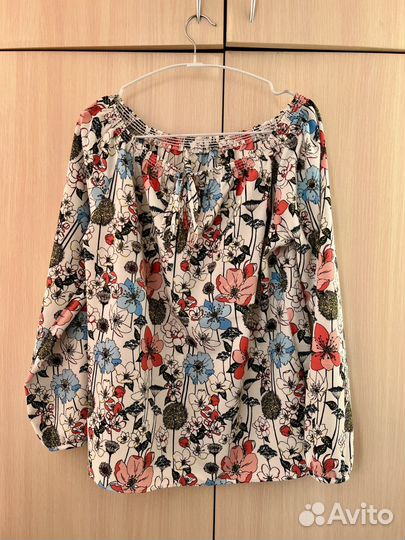 Летняя цветочная блуза с резинкой на плечах, M