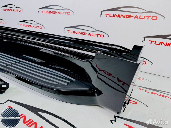 Подножки Toyota Land Cruiser 200 в стиле 300