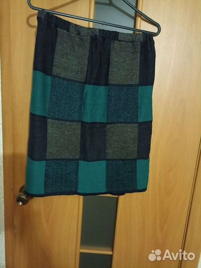 Костюм женский: юбка и жилет