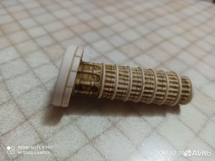 Сувенир Пизанская башня